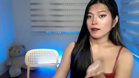 Snapshot of tasteofinnocent69 chatting on 02/03/25, 04:25 online show from 02/03/25, 04:25