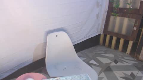 tasteofinnocentxx online show from 10/10/25, 01:37