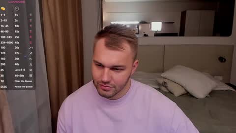 My shows 2100500 UTC3 online show from 12/25/24, 03:08