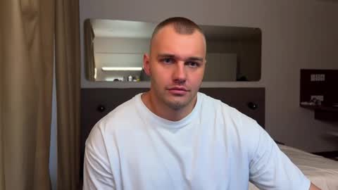 My shows 2100500 UTC3 online show from 09/19/25, 04:36