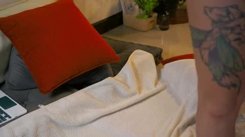 RHEA  pronanciation like Reya   online show from 01/08/25, 10:04