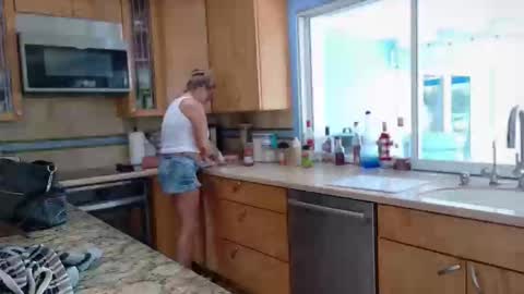 veronicabrian online show from 02/18/26, 06:15