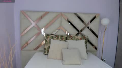 Snapshot of tati_saldarriaga chatting on 11/21/25, 05:44 Tati Saldarriaga online show from 11/21/25, 05:44