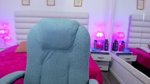 tatiana_arboleda online show from 11/22/25, 03:16