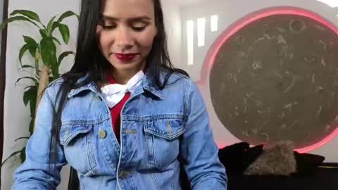  Tatiana Br online show from 12/13/25, 08:47