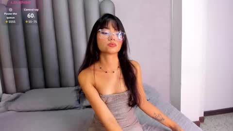 Snapshot of tatiana_lopez19 chatting on 11/16/25, 12:22 Tatiana online show from 11/16/25, 12:22