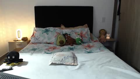 tatiana_monteros online show from 04/16/26, 10:49