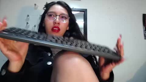 Snapshot of tatiana_ninfomaniaca chatting on 01/25/25, 12:06 tatiana online show from 01/25/25, 12:06