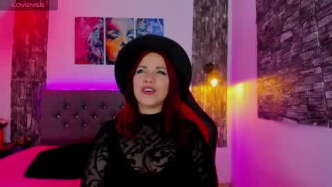 Snapshot of tatiana_sc chatting on 01/17/25, 01:35 Tatiana SC online show from 01/17/25, 01:35