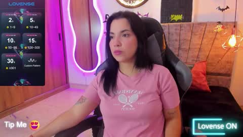 Snapshot of tatiana_sc chatting on 10/18/25, 12:17 Tatiana SC online show from 10/18/25, 12:17