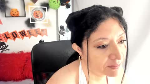 tatiana_sofiaa online show from 10/30/25, 02:07
