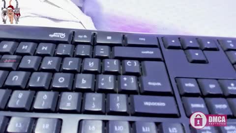 i am tatiana  online show from 11/25/25, 12:16