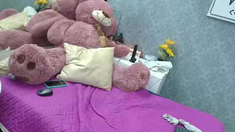 Snapshot of tatiana_w_ chatting on 12/07/24, 07:21 Tati online show from 12/07/24, 07:21