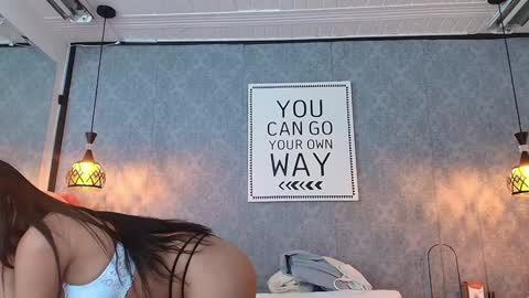 Snapshot of tatiana_w_ chatting on 01/08/25, 03:39 Tati online show from 01/08/25, 03:39