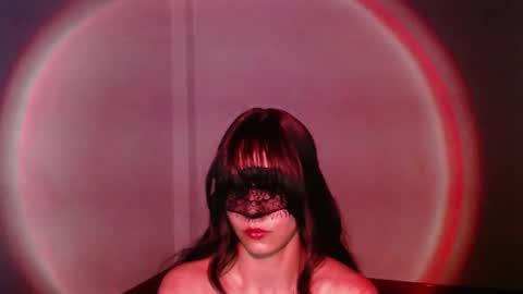 Snapshot of tatianaaah chatting on 10/05/25, 05:28 Morgan online show from 10/05/25, 05:28