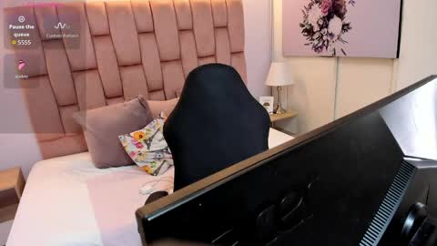 Tatiana online show from 03/31/26, 12:49