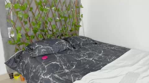 Snapshot of tatianasquirthot chatting on 02/19/26, 07:21 tatianasquirthot online show from 02/19/26, 07:21