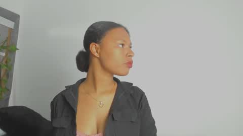 Snapshot of tatianasquirthot chatting on 03/01/26, 07:38 tatianasquirthot online show from 03/01/26, 07:38