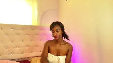 Snapshot of tatixxxvega chatting on 02/26/26, 02:38 tatix online show from 02/26/26, 02:38