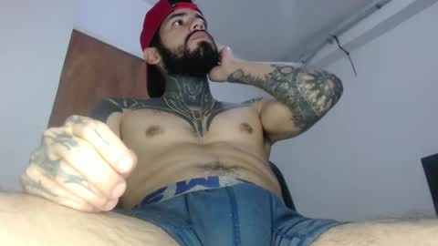 Snapshot of tatsexboy chatting on 01/13/26, 06:40 SeX-Boy online show from 01/13/26, 06:40