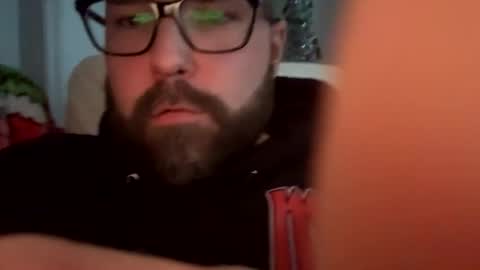 Snapshot of tattedcouple_777 chatting on 12/27/24, 04:15 MrMrs online show from 12/27/24, 04:15