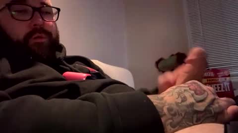 Snapshot of tattedcouple_777 chatting on 01/02/25, 05:35 MrMrs online show from 01/02/25, 05:35