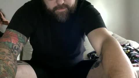 Snapshot of tattedcouple_777 chatting on 01/21/25, 06:34 MrMrs online show from 01/21/25, 06:34