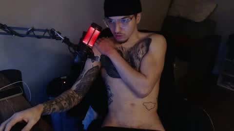 Snapshot of tattedtoyabuser chatting on 12/18/25, 09:54 tattedtoyabuser online show from 12/18/25, 09:54