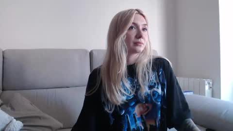 tattoobbgirl online show from 09/12/25, 10:59