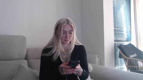 tattoobbgirl online show from 10/15/25, 11:21