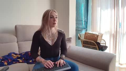 tattoobbgirl online show from 04/04/26, 02:58