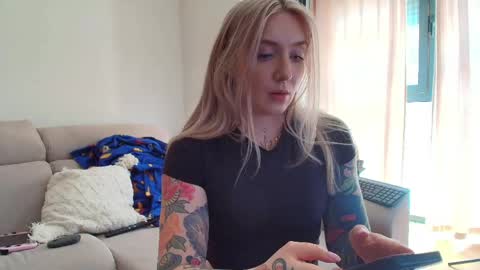 tattoobbgirl online show from 06/05/26, 01:39