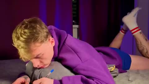 Alex but u can call me Theo online show from 12/15/25, 05:39