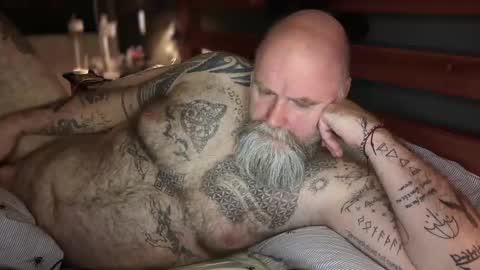 Snapshot of tattooeddilf01 chatting on 11/04/25, 11:26 Tattooeddilf 01 online show from 11/04/25, 11:26