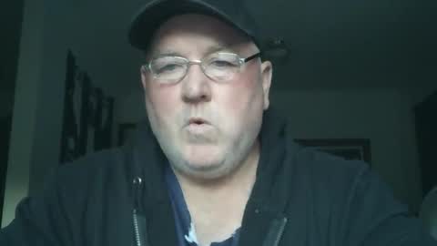 Snapshot of tattzsexy chatting on 10/24/25, 08:33 tattzsexy online show from 10/24/25, 08:33