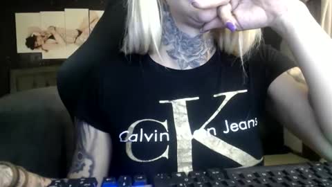 tatuada_safada online show from 05/27/26, 04:59