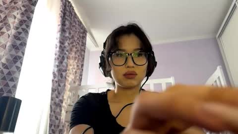 Snapshot of tatumblankenbeckle chatting on 11/11/25, 08:47 Jenny online show from 11/11/25, 08:47