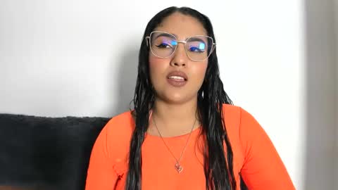 Snapshot of taty_gomez_ chatting on 05/18/26, 08:31 Tatiana Gomez online show from 05/18/26, 08:31
