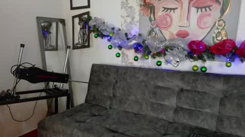 Taty Miller online show from 12/17/25, 08:26