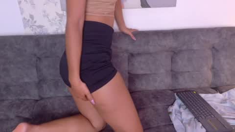 Taty Miller online show from 04/02/26, 02:15