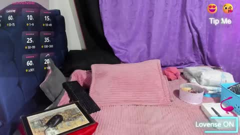 Snapshot of taty_stone chatting on 02/24/25, 11:43 tatta online show from 02/24/25, 11:43