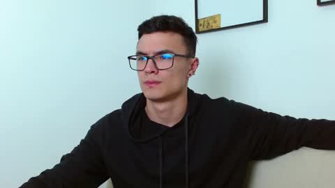 Snapshot of taurus4k chatting on 12/17/24, 03:39 taurus4k online show from 12/17/24, 03:39