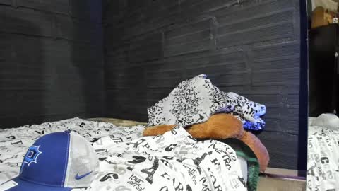 Snapshot of taurus_boy1 chatting on 01/15/25, 05:29 T A U R U S online show from 01/15/25, 05:29