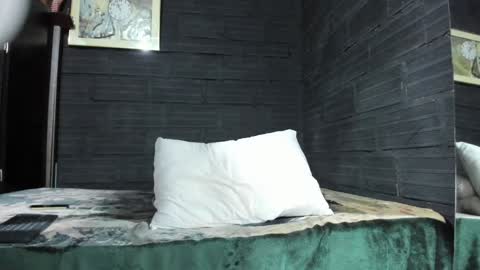 Snapshot of taurus_boy1 chatting on 01/28/25, 03:57 T A U R U S online show from 01/28/25, 03:57