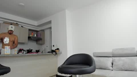 Snapshot of taurus_boy1 chatting on 09/15/25, 11:21 T A U R U S online show from 09/15/25, 11:21