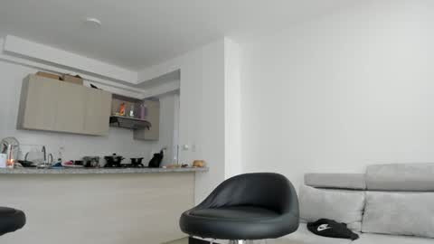 Snapshot of taurus_boy1 chatting on 09/16/25, 12:06 T A U R U S online show from 09/16/25, 12:06