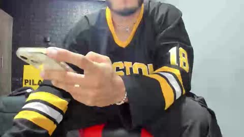 Snapshot of taurus_boy1 chatting on 10/10/25, 11:31 T A U R U S online show from 10/10/25, 11:31