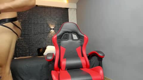 Snapshot of taurus_boy1 chatting on 11/03/25, 11:44 T A U R U S online show from 11/03/25, 11:44