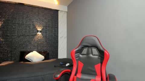 Snapshot of taurus_boy1 chatting on 11/23/25, 10:04 T A U R U S online show from 11/23/25, 10:04