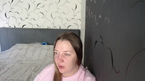 Snapshot of taxxxu chatting on 06/19/26, 07:56 Diana online show from 06/19/26, 07:56